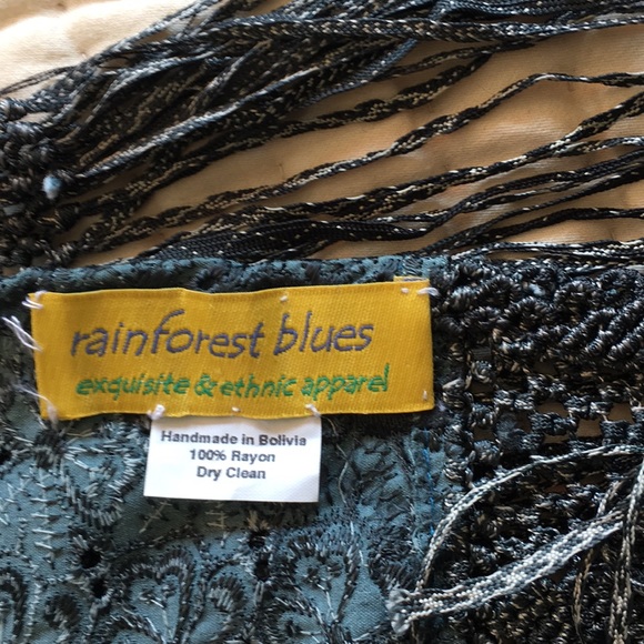 New embroidery scarf with fringes - Picture 4 of 7